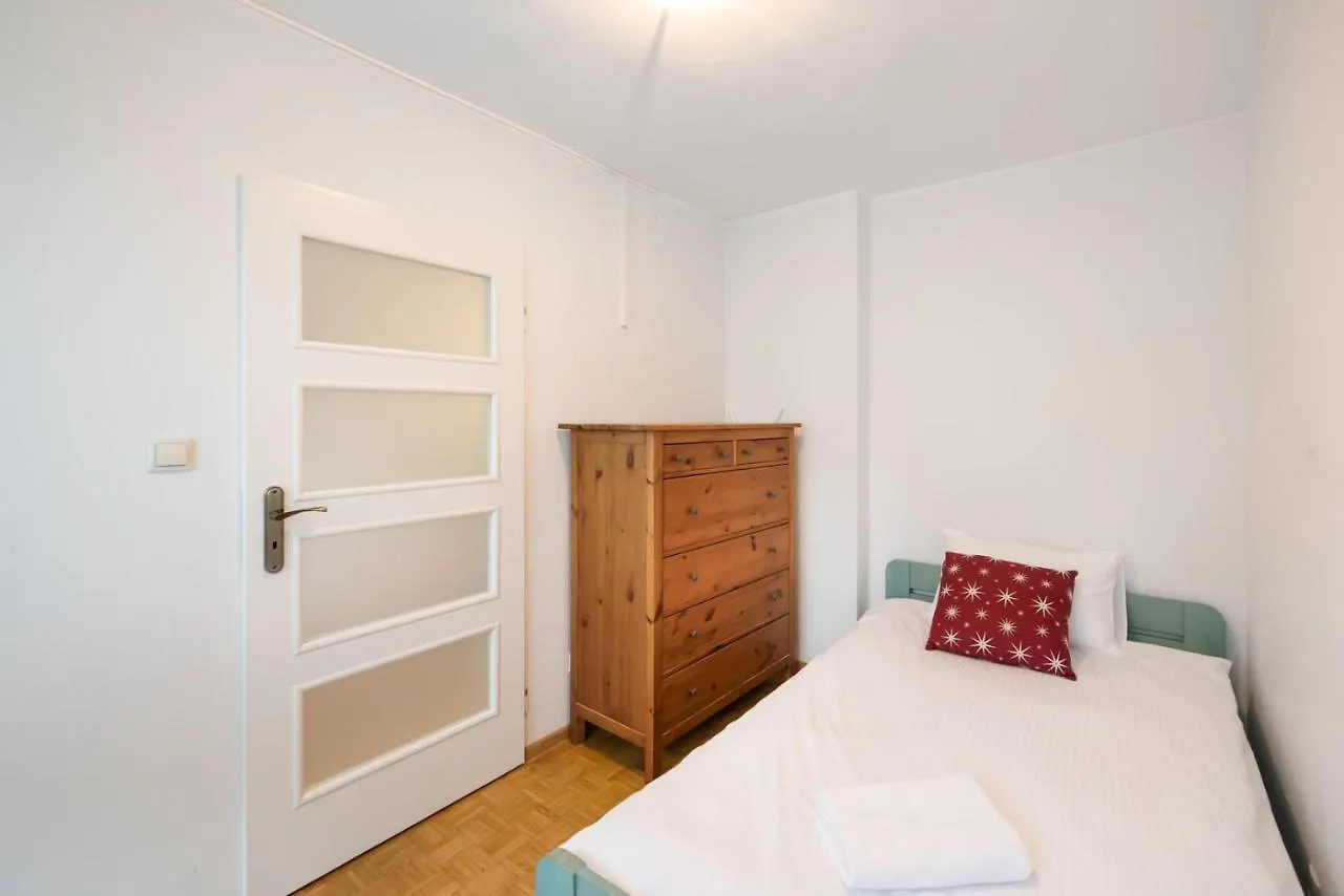 Solec Powisle Apartment Warsaw